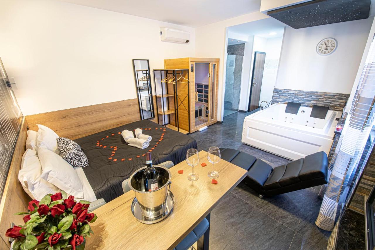Virtus Prestige - Rooms & Apartments Rome Buitenkant foto