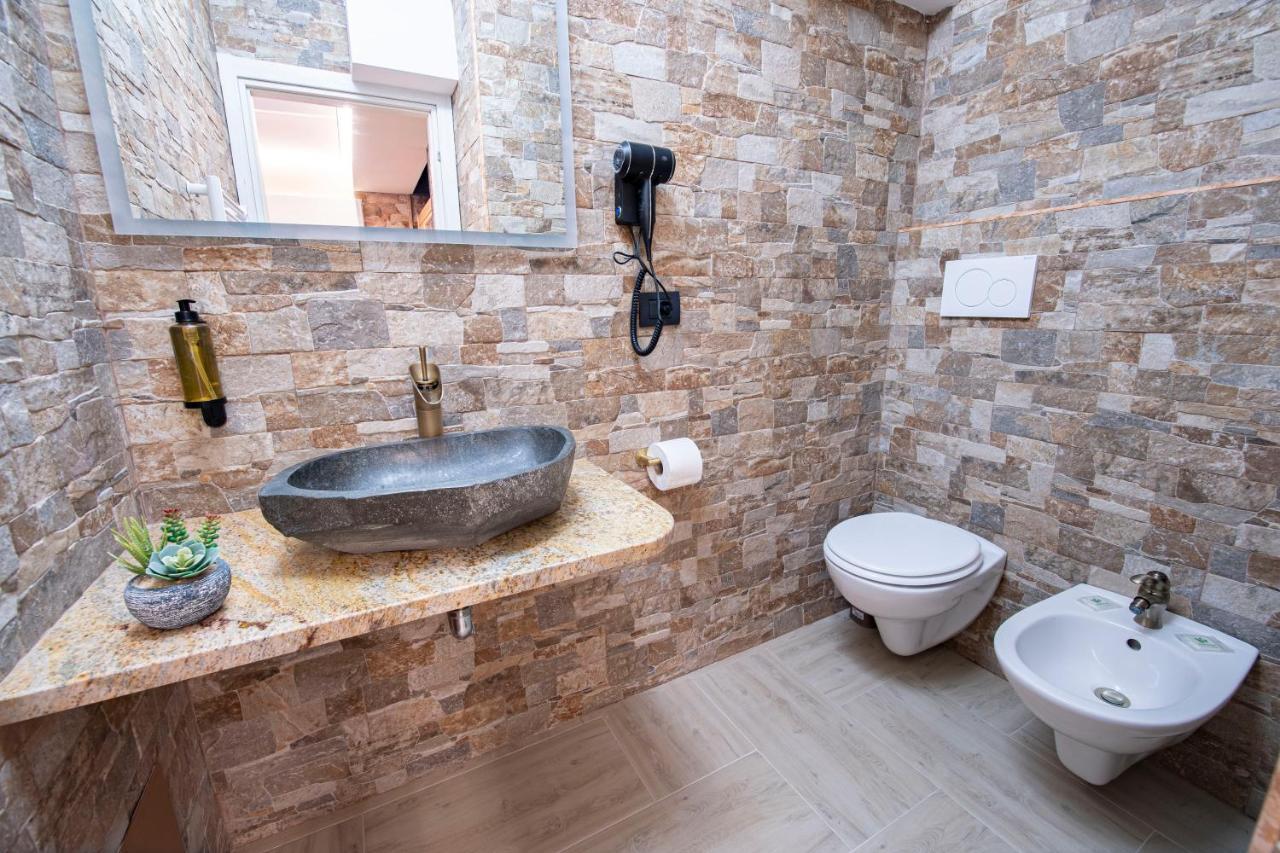 Virtus Prestige - Rooms & Apartments Rome Buitenkant foto